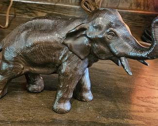 Bronze elephant 