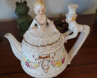 Unique musical teapot by Tilsco