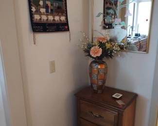 Mirror with floral design, another end table