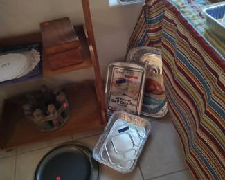 Lots of kitchen items