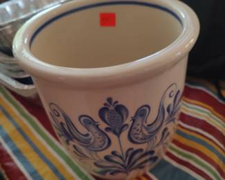 Beautiful Delft style utensil holder