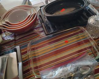 Vintage Pyrex bowls and assorted cookware