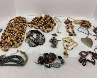 Miscellaneous Jewelry Lot