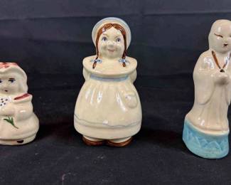 Shawnee Pottery Lot