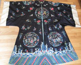 Silk robe embrodery