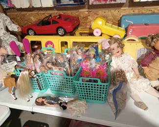 Loose dolls, barbie,  Bratz, Monster High