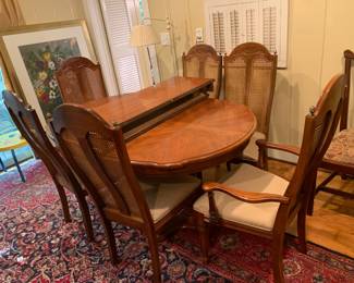 #29	Burlington Furniture Wood Double pedistel Dining Table w/2 leaves and 6 chairs (2 captains chairs) - 60-90x39x29	 $200.00 			
