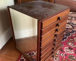 #89	9 DrawerWood Spool Cabinet - 15.5x15x18.5	 $75.00 			
