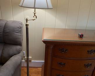 #96	Stiffel Brass Floor Lamp w/swivel Top - 60"	 $120.00 			
