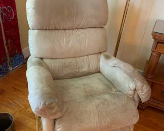 #101	Lazy-Boy Tan Recliner (as is stains)	 $20.00 			
