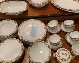 #161	TK Thuny Czechoslovia "Savoy" 46 Pc	 $155.00 			
