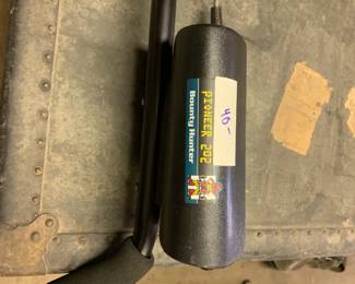 #172	Pioneer 202 bounty hunter metal detector 	 $40.00 			

