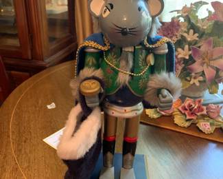 #217	2010 Rat King nutcracker 14 inches tall	 $20.00 			
