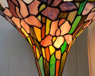 #256	Tiffany style stainglass shade on a 68.5 tall floor lamp 	 $173.00 			
