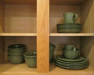 "Home Trends" Dish Ware