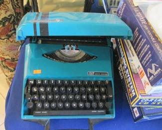 Smith Corona Typewriter in Case