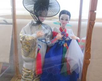 Dolls in Glass Case ( Fragile Case)!