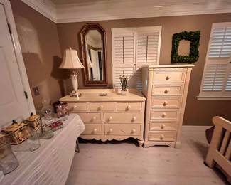 Lexington Seaside Cottage  dresser and lingerie chest