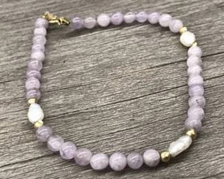 14 Karat Yellow Gold Clasp Amethyst Fresh Water Pearl Bracelet 7 Inches 4.65 Grams $60