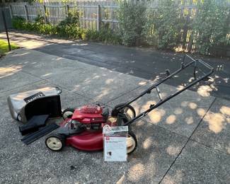 Toro 22-inch Recycler lawn mower. Forward self-propel 20016. Works well.