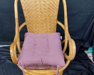Wicker Swivelchair W Cushions 