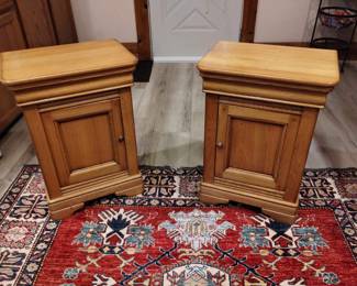 Nightstands 18.75W x 13.25D x 26.5H

$600.00