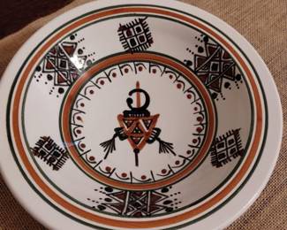 Tunisian serving bowl, 9" diameter, 2.5H