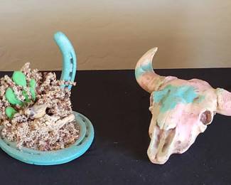 Clay Skul Desert Horseshoe Decor