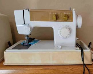 Sewing Machine Lot