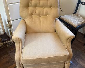 Lady's Small Recliner