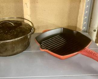 Cast iron #8 Dutch oven w/ handle, cast iron grill pan w/ plastic handle cover (SOLD)