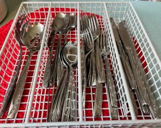 Rogers Cutlery Co. Stainless Silverware Set