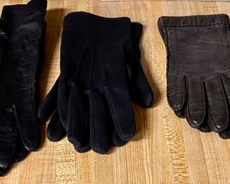 Leather gloves