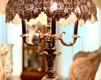 Awesome Hollywood regency lamp