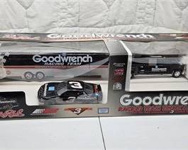 Lot 001   5 Bid(s)
Goodwrench Racing Team Truck and Trailer
