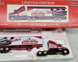 Lot 016   1 Bid(s)
1993 The Winston Dale Earnhardt car Hauler