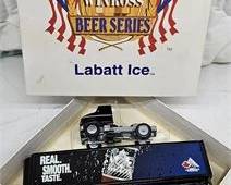 Lot 106   0 Bid(s)
Labatt Car Hauler