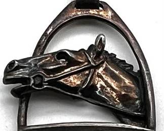 Lot 052   0 Bid(s)
Sterling Silver Horse Stable Pendant 1"