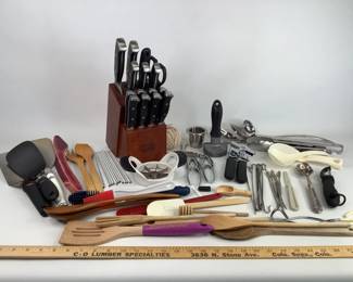 Chicago Cutlery Set & More
