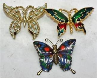 Lot 071   7 Bid(s)
Butterfly pins