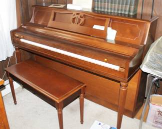 Gulbransen Upright Piano