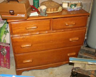 Dresser / Chest of Drawers