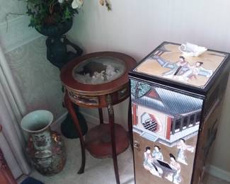 Oriental stand, vase, shadow box, plant 