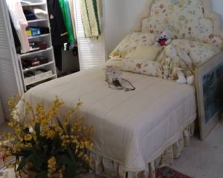 Bed, clothing & shoes 