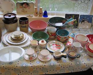 Kitchenware - Roseville, Pioneer Women 