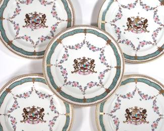 (12pc) LIMOGES ARMORIAL DINNER PLATES | Showing star-shaped floral border with two lions on each side of a seal reading "SPERABO" - dia. 11 in.