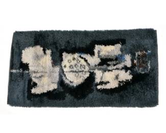 HAND STITCHED MID-CENTURY CARPET | Long pile blue with white shapes - l. 61 x w. 32 in.