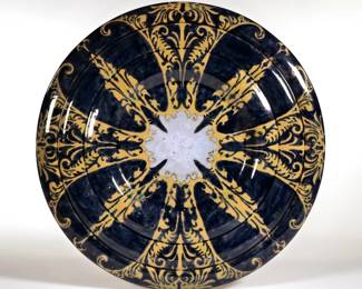 EARLY ROZENBURG DEN HAAG CHARGER | C. 1890, possibly T.A.C. Colenbrander. Signed on the bottom and numbered 113, with triple rim - dia. 14.75 in.