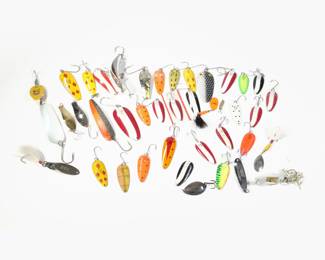 LARGE LOT DARDEVLE & OTHER SPOON LURES | Including Dardevle Little Doctor, Big Doctor, Huskie Junior, Kastmaster, Weedwalker, a Williams Trophy, and others.
