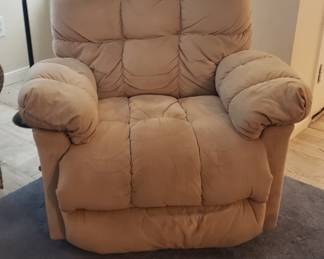 Beige recliner 